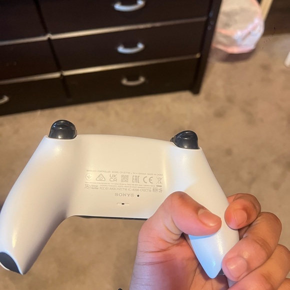 Sony 5 Console - White